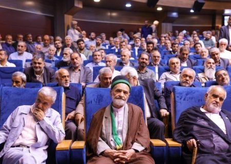 تجلیل از ۲۰۰ پیرغلام اهل بیت