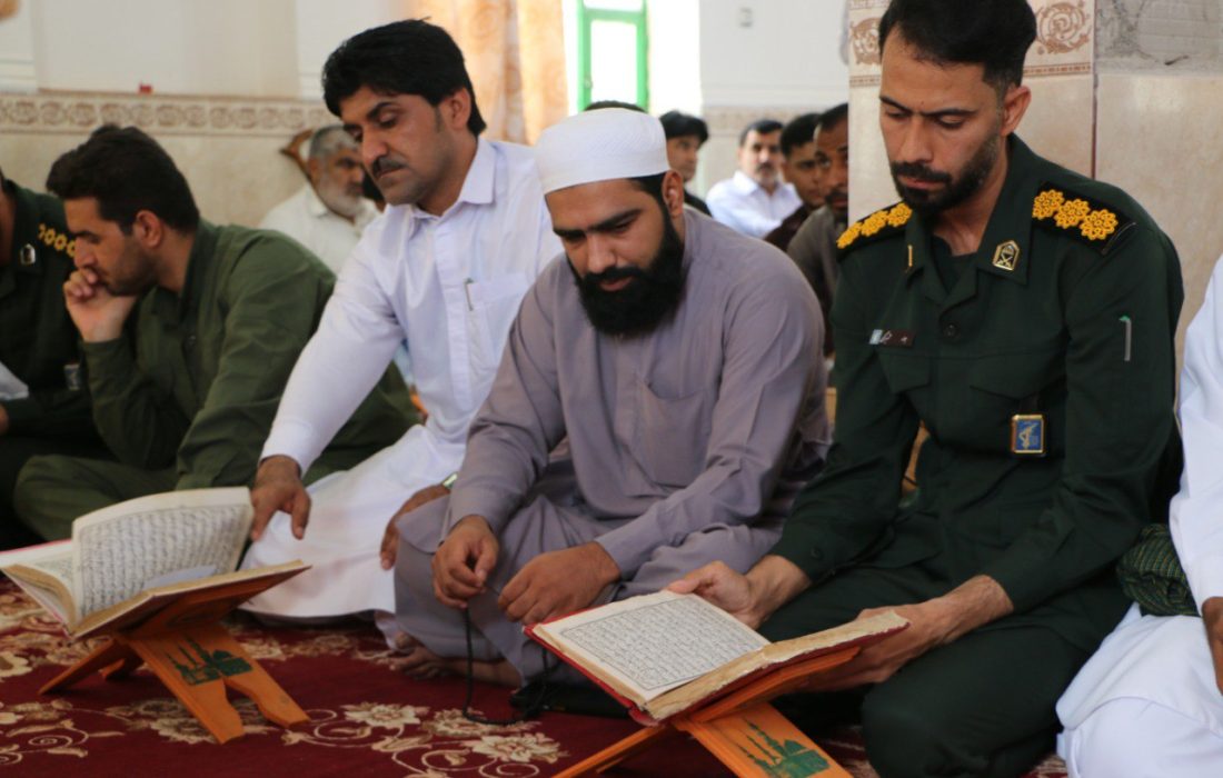 انس با قرآن چراغ هدایت امت اسلامی