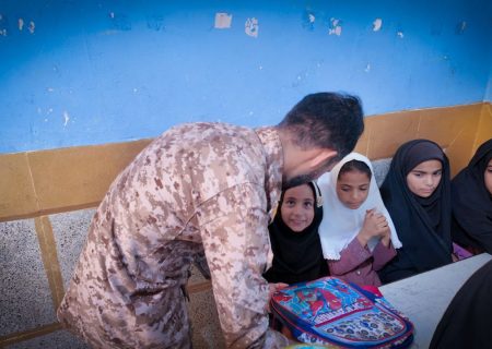 توزیع بسته‌های لوازم‌التحریر در آستانه سال تحصیلی