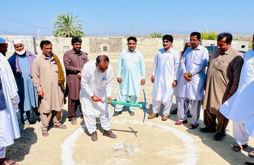 خیرین بازوان توانمند توسعه آموزشی در پارود