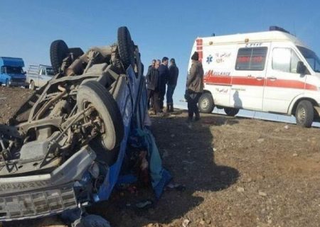۷ مصدوم بر اثر واژگونی خودروی حامل اتباع خارجی