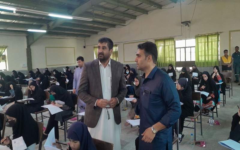 درخشش دانش‌آموزان خاش در کنکور ۱۴۰۴