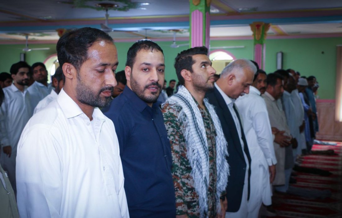 پیوند دل‌ها در نماز وحدت بسیج شهر پارود