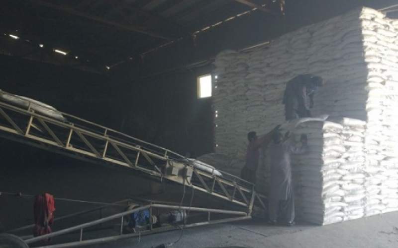 توزیع ۲۷۲۷ تن کود کشاورزی در خاش