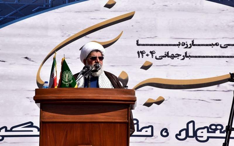 ملت ایران پای آرمان‌های انقلاب ایستاده است