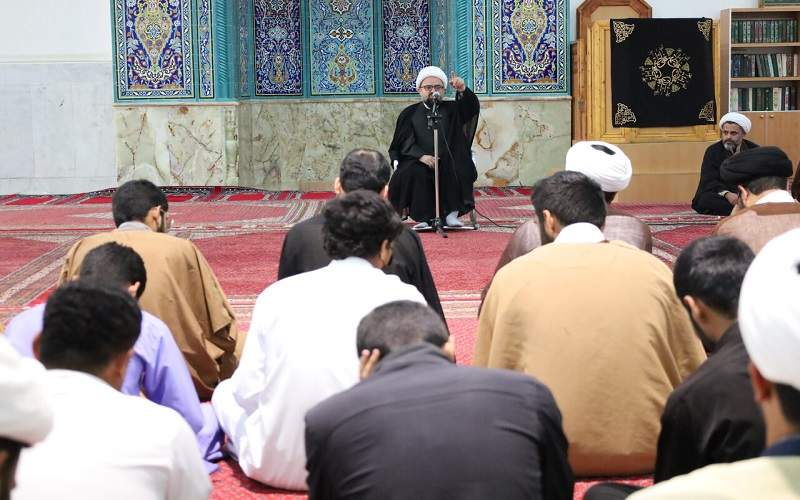 موفقیت بزرگان دین با اراده و چشمانداز روشن