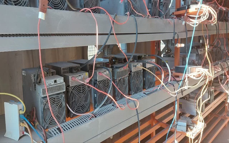 کشف ۱۰ دستگاه ماینر غیرمجاز در سیستان‌وبلوچستان