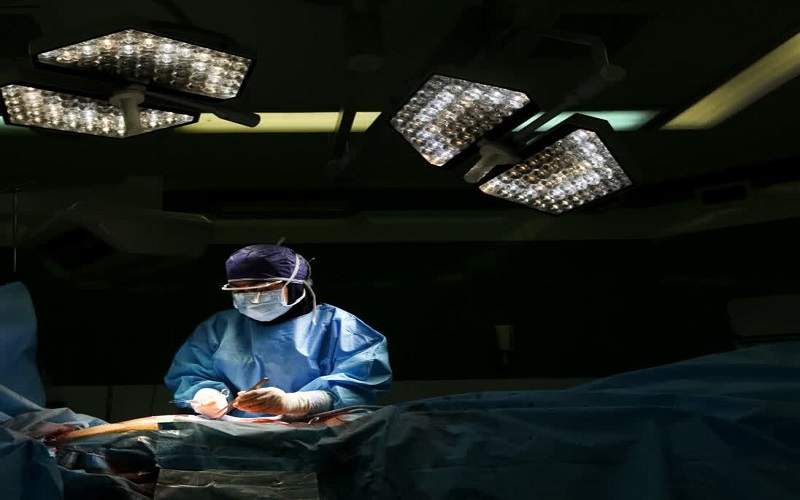 اولین جراحی جایگزینی مهره گردن در جنوب سیستان‌وبلوچستان