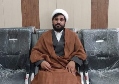 زن سرچشمه کرامت و سازندگی است