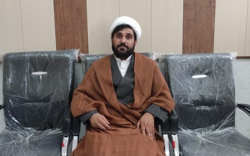 زن سرچشمه کرامت و سازندگی است