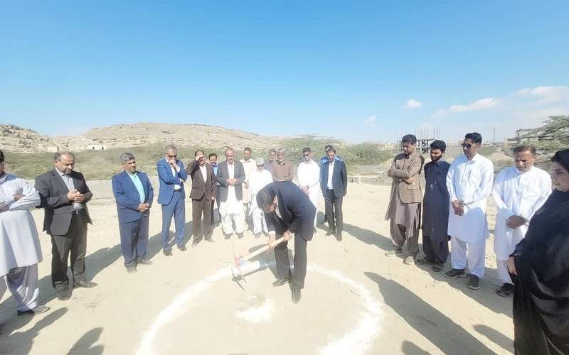 کلنگزنی پروژه آموزشی ۱۸ کلاسه چابهار