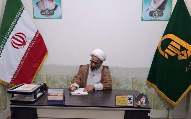 تخریب اموال عمومی همراهی با دشمن است