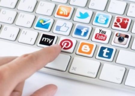 روابط انسانی در عصر دیجیتال در معترض تهدید