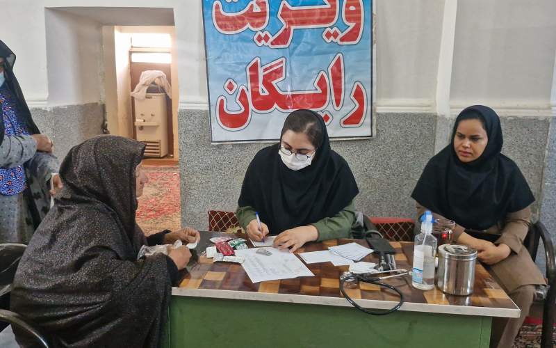 خدمات پزشکی رایگان در روستای فیروزه‌ای