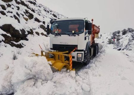 اجرای ۱۱۰ کیلومتر برف‌روبی در محورهای روستایی تفتان