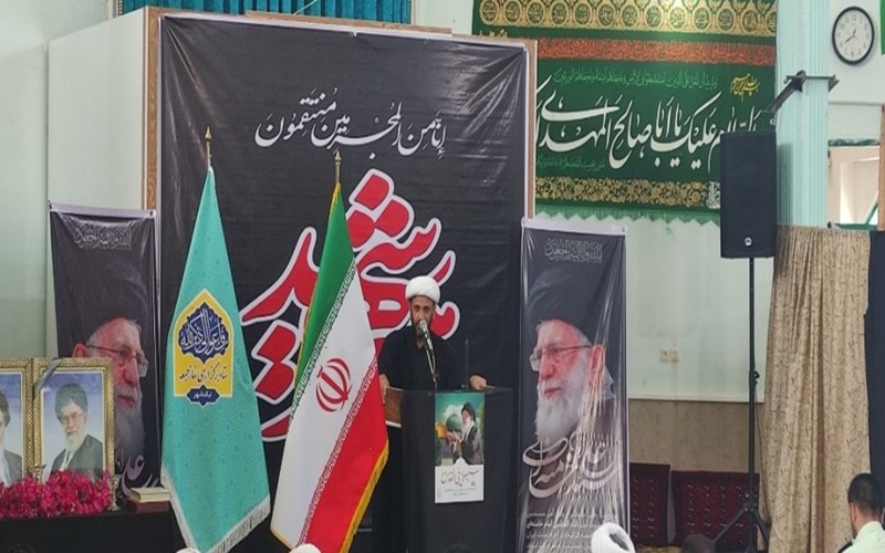 ملت ایران از آرمان‌های انقلاب عقب‌نشینی نمی‌کند