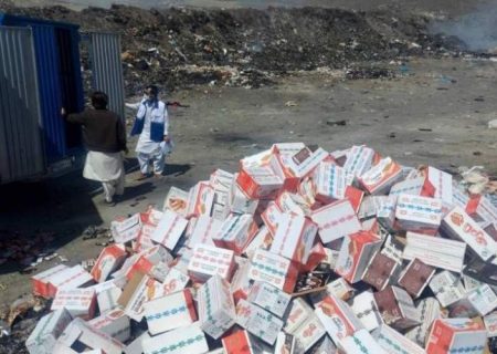 جمعآوری ۱۲۰۰ کیلو مواد غذایی تاریخگذشته در سراوان