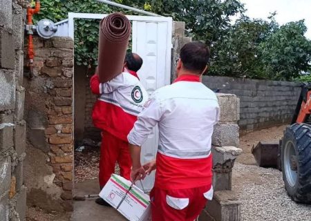 اعزام تیم‌های تخصصی سیلاب هلال‌احمر به زرآباد