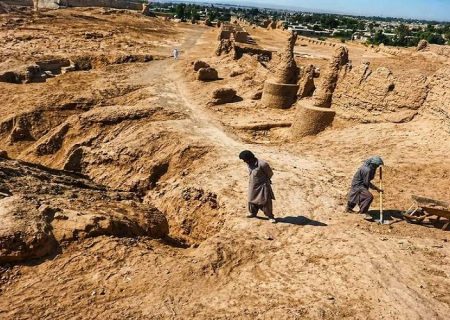 عملیات مرمت و استحکام‌بخشی قلعه بمپور کلید خورد