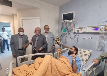 عیادت مسئولان استانی از فرمانده سپاه راسک