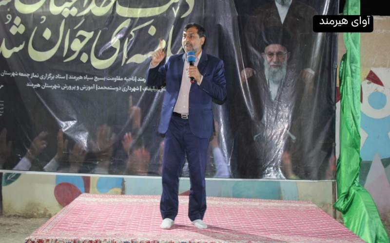 جمهوری اسلامی ریشه در قلب مردم دارد