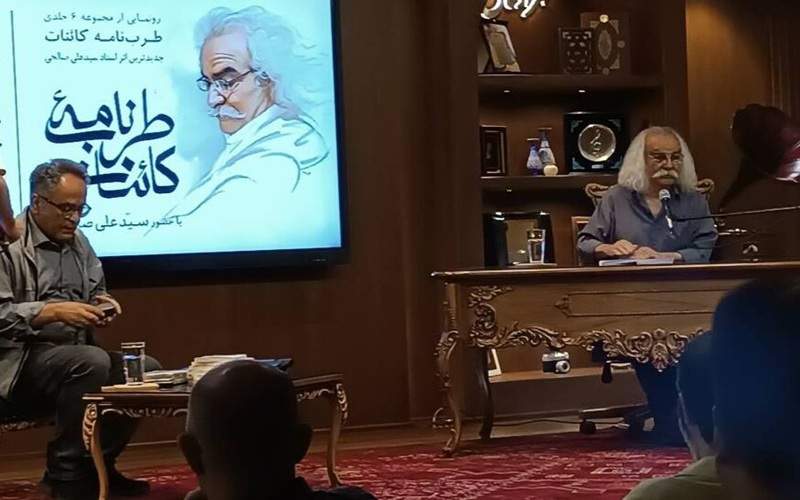 همه زبانها در مقابل فارسی، محکوم به شکستاند