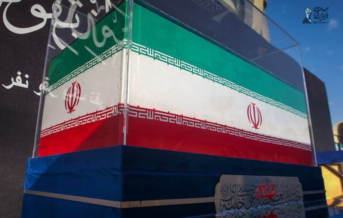 وداع مردم با رهبر شهید در مصلای تهران