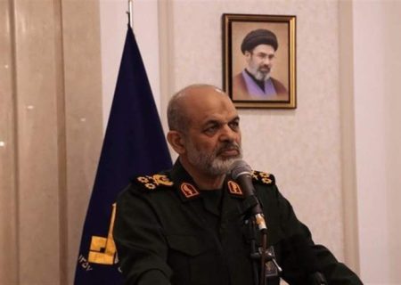 رزمندگان اسلام مسلح‌ترین ارتش تاریخ را به‌زانو در آوردند