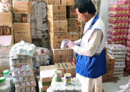 جمع‌آوری ۴۰۰ کیلوگرم مواد غذایی فاسد در سراوان