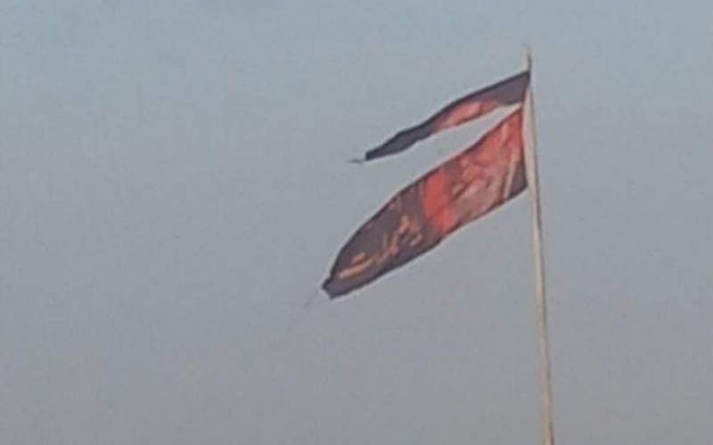 گره ۷۰ متری، مانع تعویض پرچم میدان بهاران