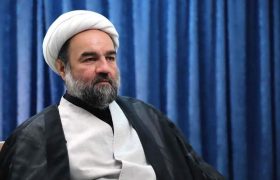 حوزه علمیه سنگر مقابله با دشمن است