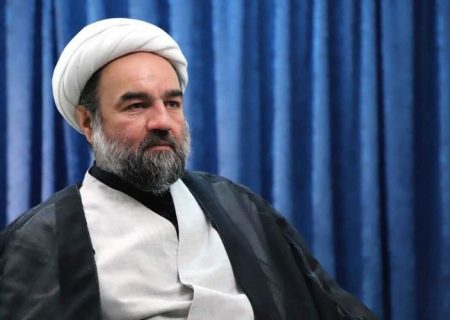 حوزه علمیه سنگر مقابله با دشمن است