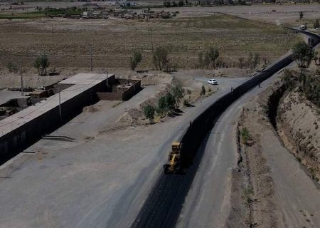 روکش آسفالت محور روستایی دومک زاهدان پایان یافت
