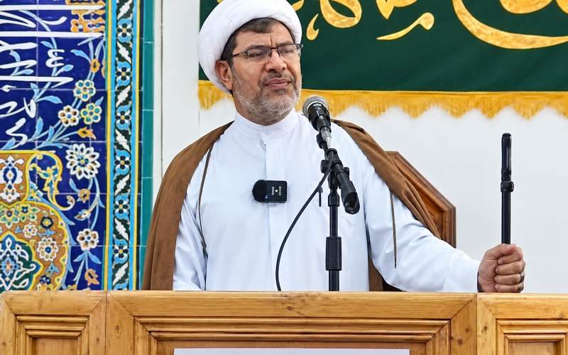 نماز شاه‌کلید پیروزی ملت ایران است