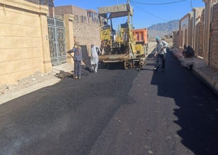 نهضت آسفالت خاش با سرعت ادامه دارد